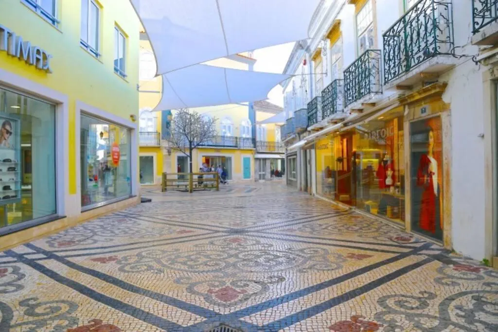 Ria Center Apartment - Left Faro