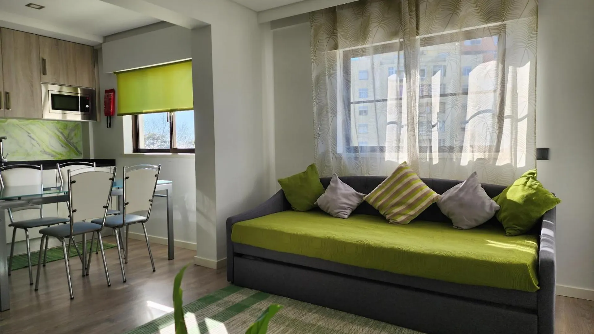 Ria Center Apartment - Left Faro